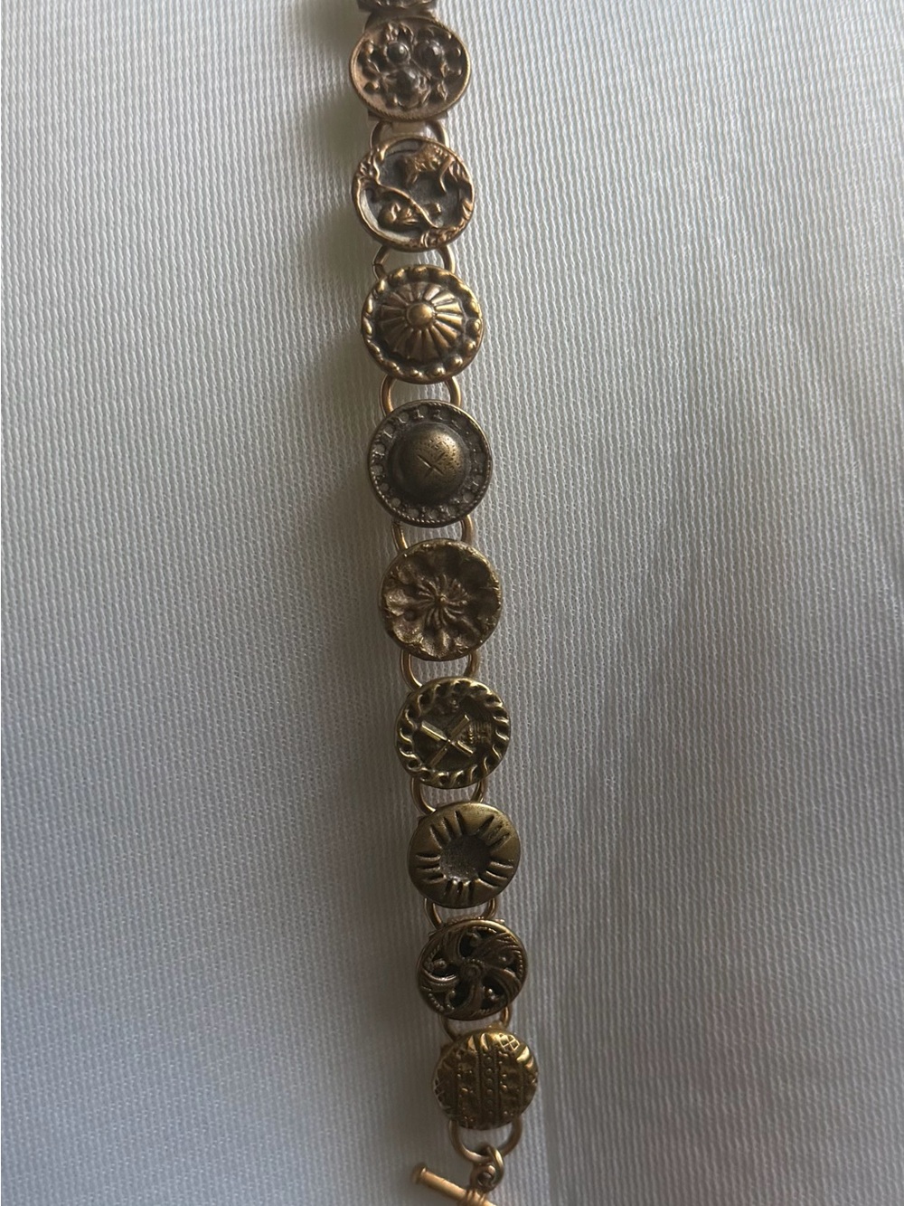 Victorian Gold-Tone Floral Motif Button Link Bracelet - Women Jewelry
